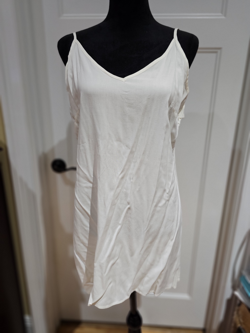 Shyanne Ivory Lace Button-Front Maxi Dress, NWT - Picture 6 of 15